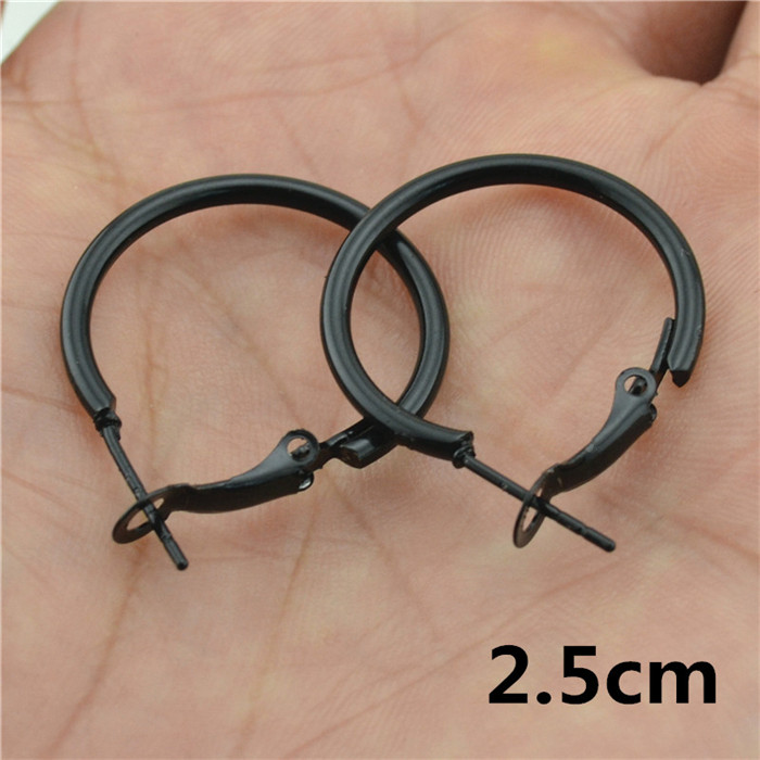 black earrings 2.5cm