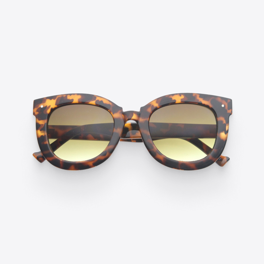 Tortoise Amber Women’s Oversize Cat-Eye Sunglasses - SHOP THE NATION